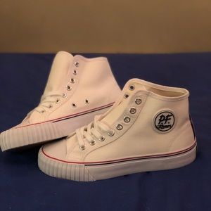 Brand new/never worn P.F. Flyers